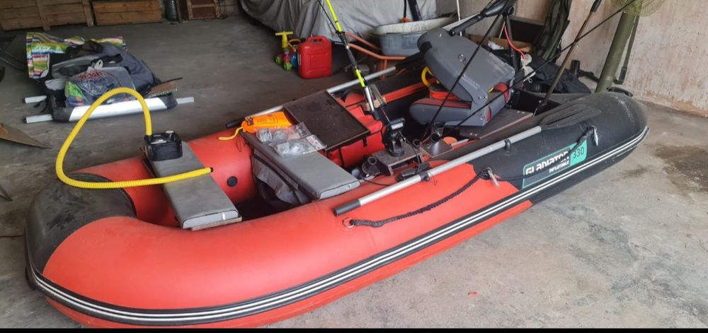 Лодка гладиатор 330