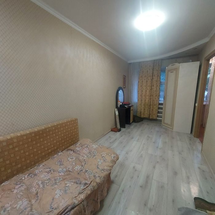 Продам 2 комн квартиру 1 отдел полиции