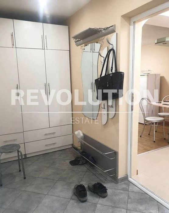 Тристаен апартамент в района на Лятно кино Тракия!