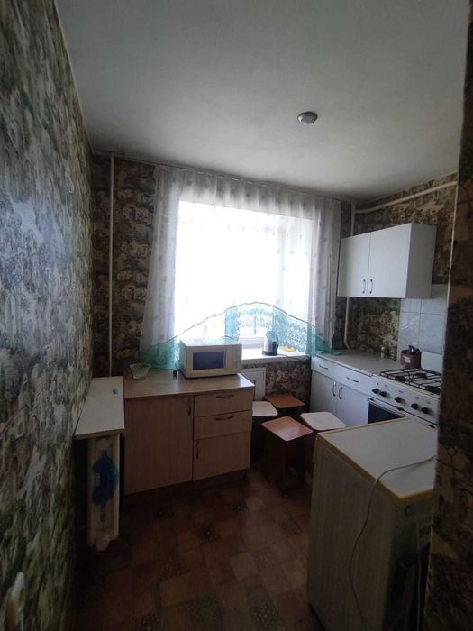 2-комнатная район маг. Особы