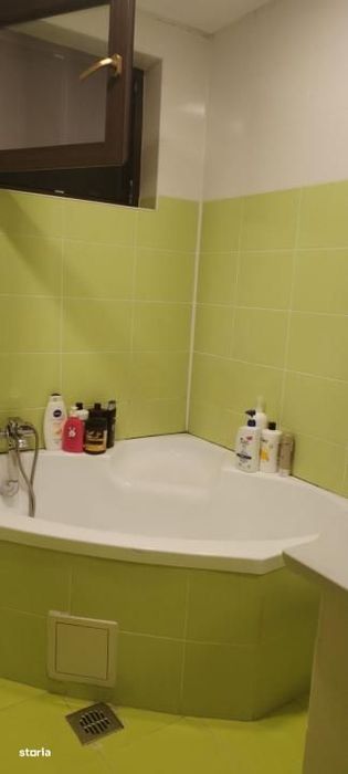 Vila 5 camere cu piscina,teren 618mp,constr.2011,Colentina-Andronache