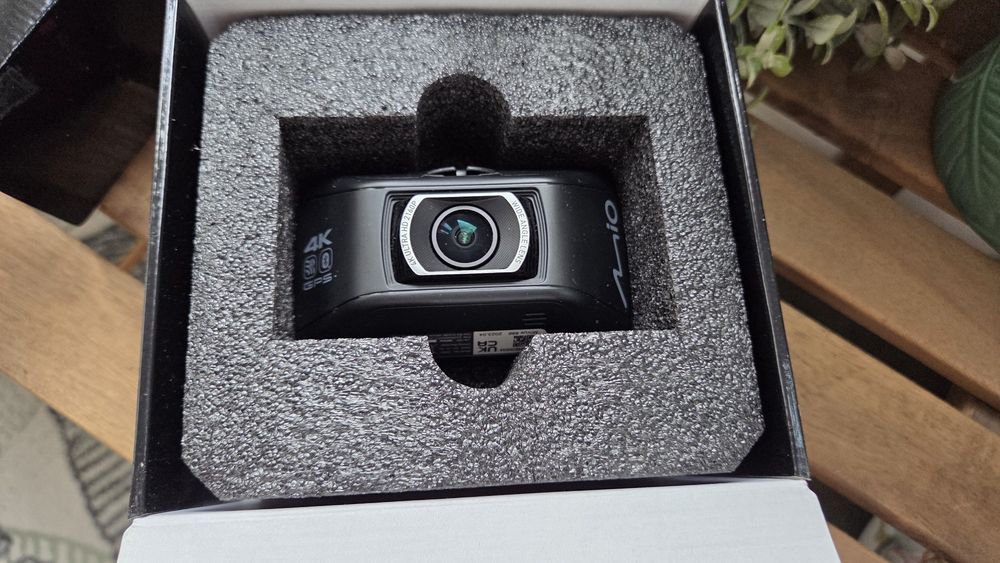 Camera Mio MiVue886 4k