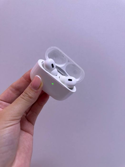 AirPods Pro 2.