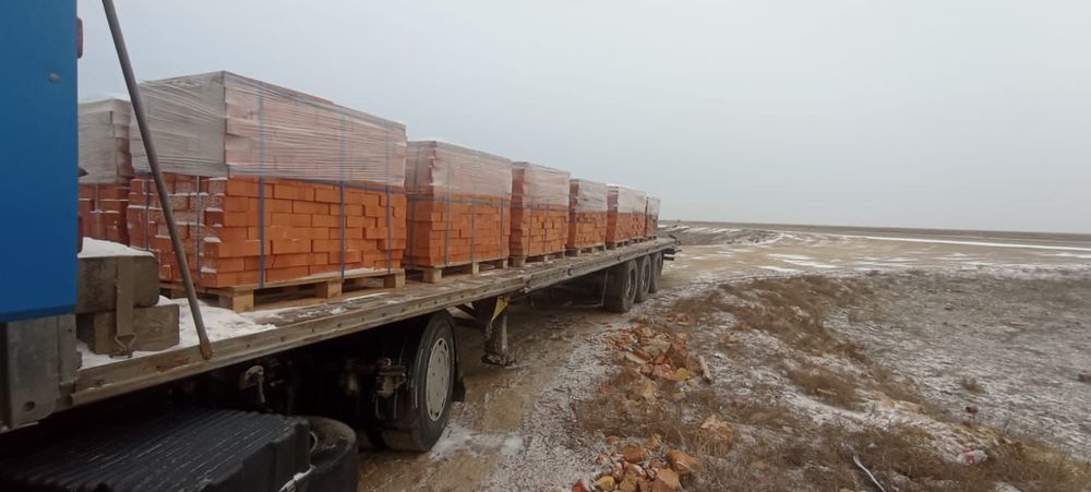 Данный строительный кирпич