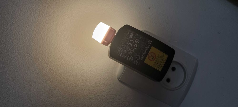 Lampa veghe Led usb
