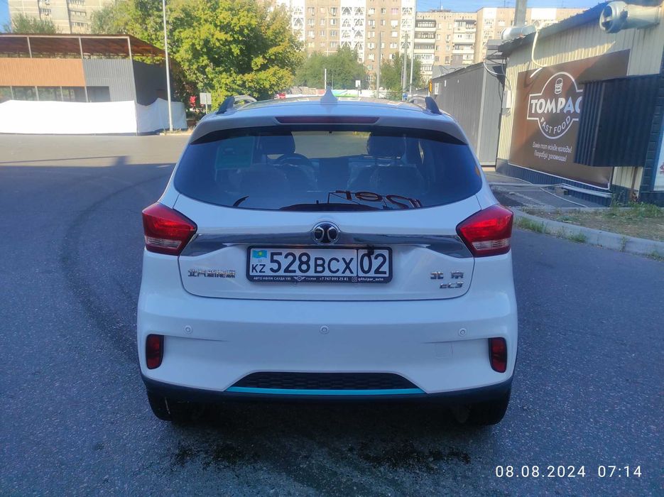 Продаю электромобиль  BAIC EC3