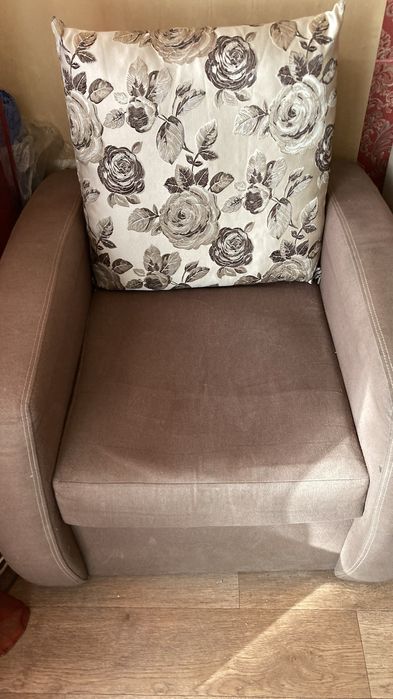 Продам диван и кресло