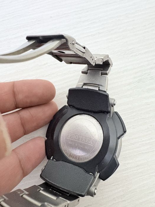 Продам часы CASIO PRG-250T