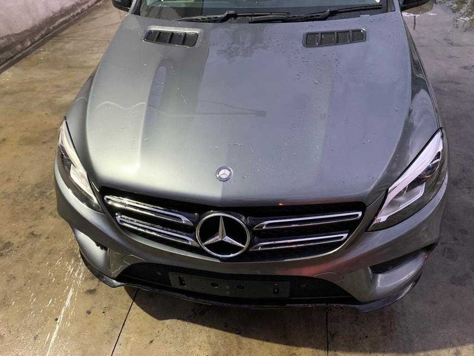 Dezmembrez mercedes gle 350 cdi AMG/bara fata GLE/far GLE/capota GLE