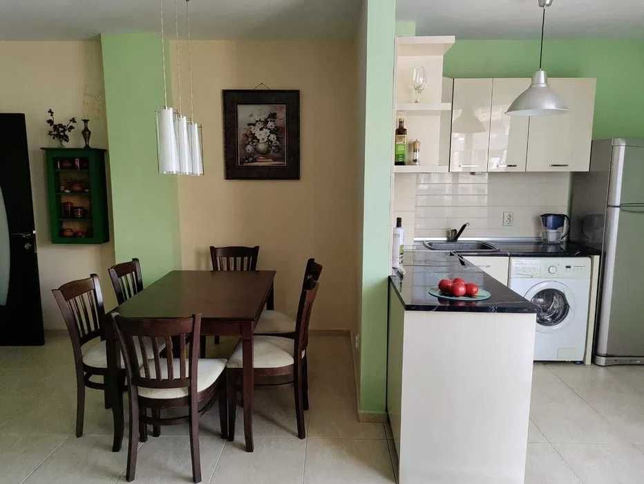 Продава се Двустаен апартамент в Поморие - 90 кв.м за 561 €/кв.м - Снимка #4