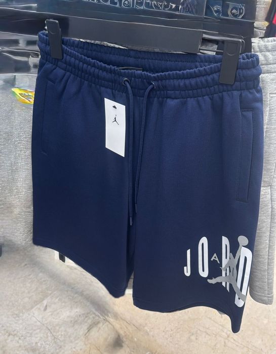 Pantaloni scurti