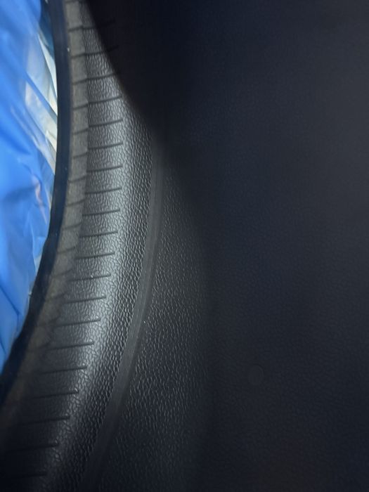 PIRELLI SCORPION Winter 235/50/19