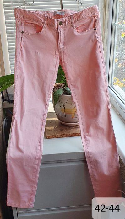 Женская одежда.    .