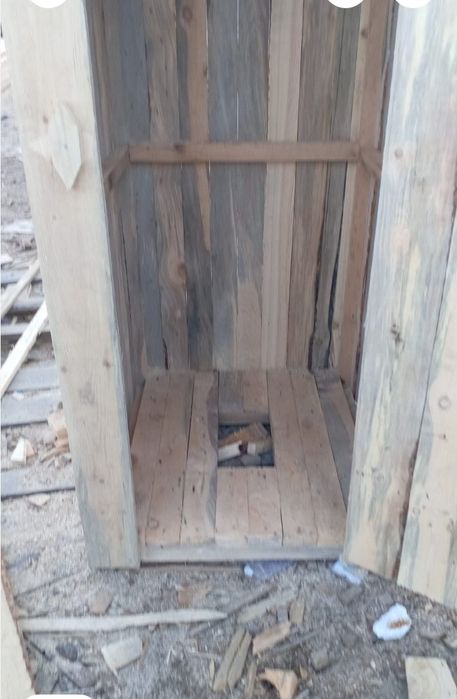 ТУАЛЕТЫ, Будки, Снего задержатили.