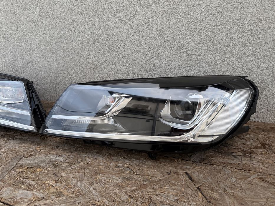 SET Far stanga dreapta VW Touareg 7P Facelift 2016/2018 Originale Xeno