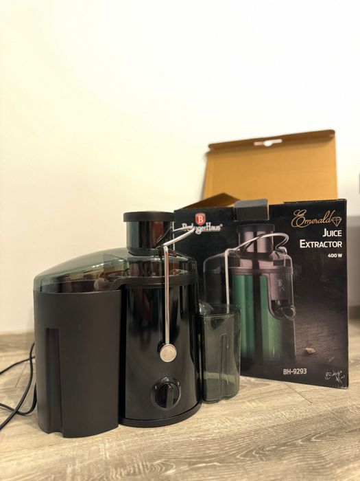 Vând storcator de fructe