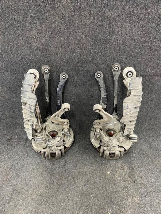 Fuzeta dreapta stanga Audi Q5 FY 80A completa brate disc etrier