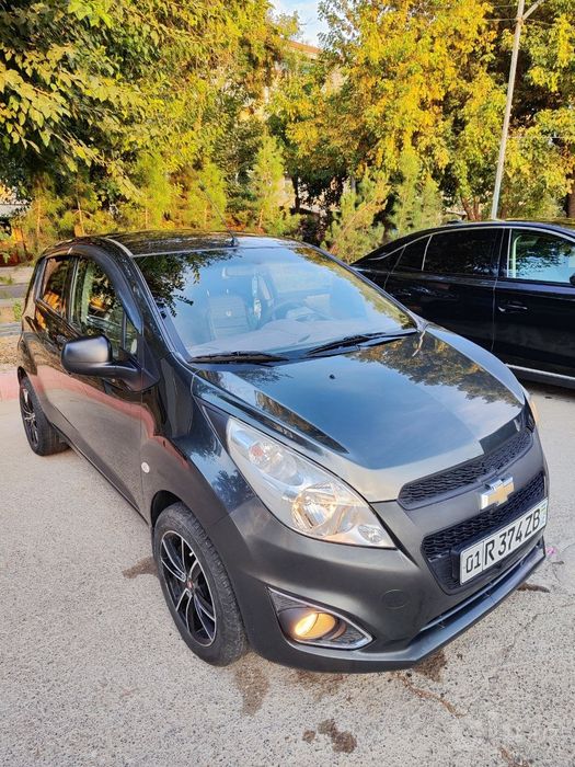 Spark mexanik sotiladi. Kraskasi toza.