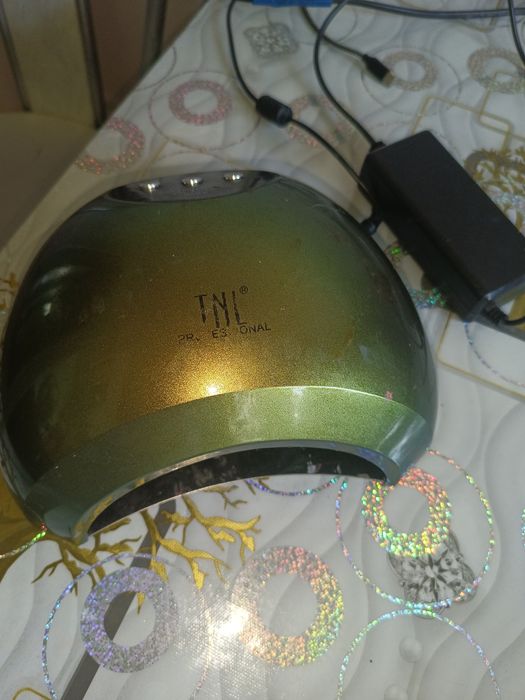 Лампа для ногтей