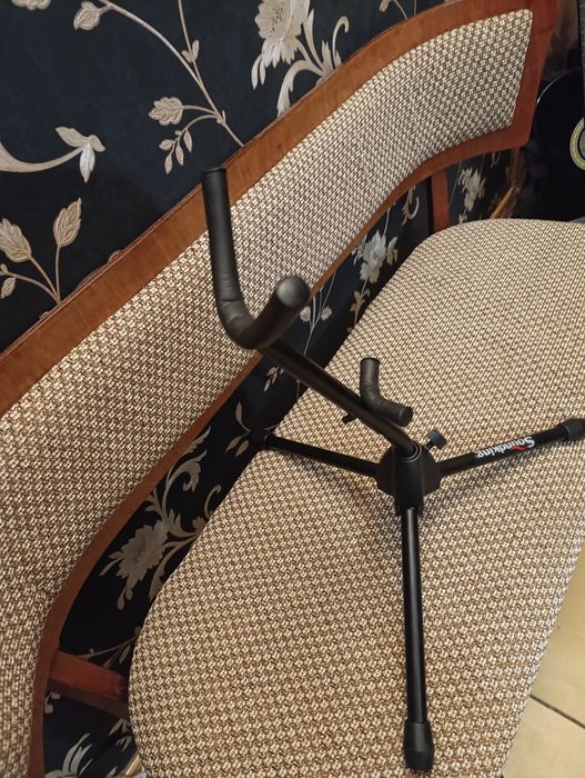 Подставка для саксофона,альт и тенор