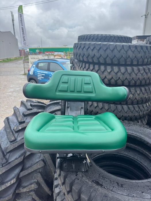 Scaun Universal tractor U650 U445 nou cu reglaj triplu si amortizor Verde