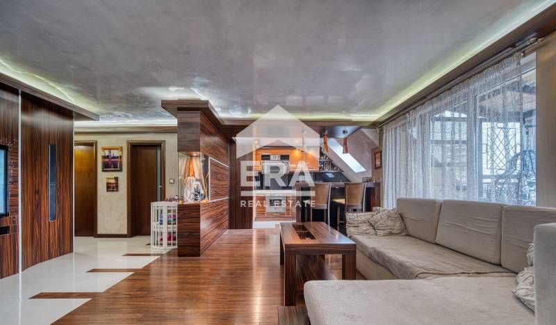 Продава се Тристаен апартамент в Варна, Възраждане 1 - 123 кв.м за 991 €/кв.м - Снимка #1