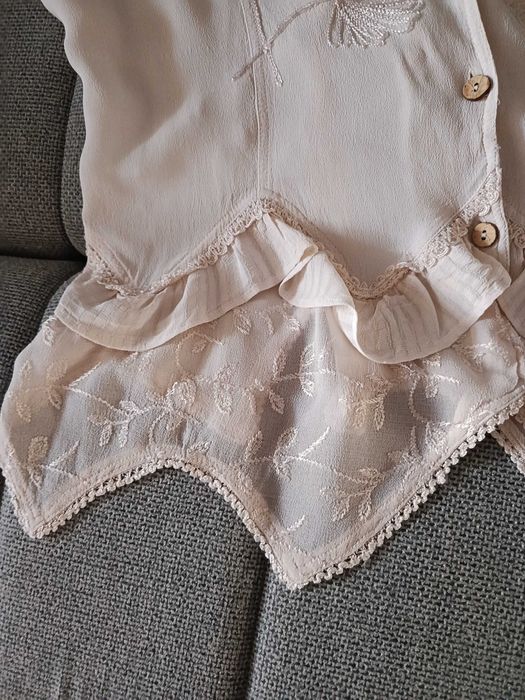 Элегантный очень красивый костюм