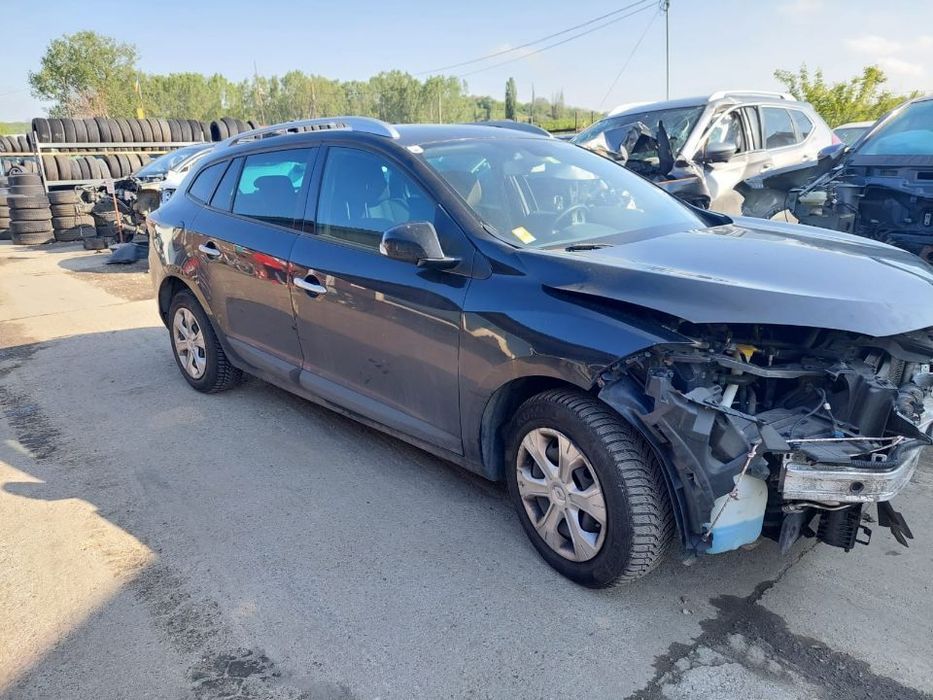 Dezmembram Renault Megane 3, an 2011, 1.5 DCI, 110 cp, cod K9K J8