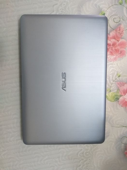 Noutbuk  ASUS X541S
