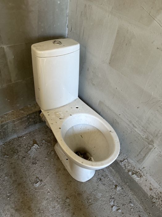 Продаю унитаз Качественный