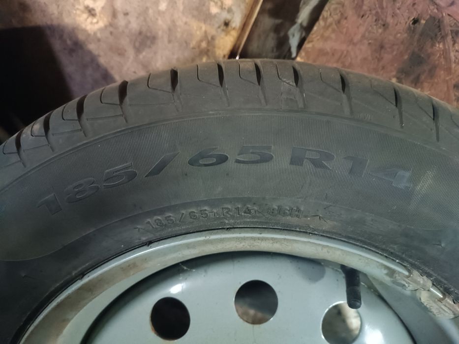 Продам летние шины размер 185/65/14