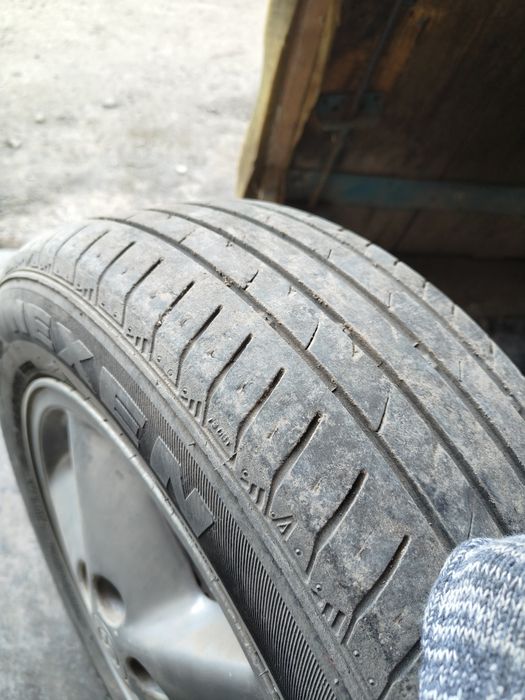 Продам шины с дисками R15 185/65