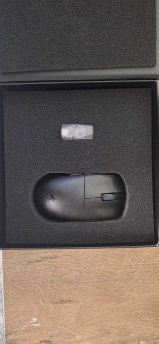 Безжична геймърска мишка ATK F1 V2 Ultimate (38g, 8K Hz, Nordic) + ATK X83 пад за мишка