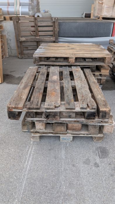 Палета и дървесина от индустриални опаковки