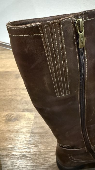 Зимние кожаные сапоги