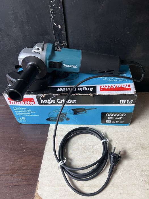 Vand flex Makita de 1400 watt (9565CR)
