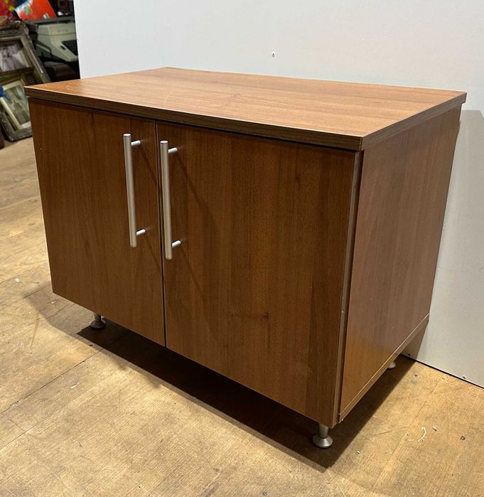 2 buc Comoda cu 2 usi si rafturi; Mic Dulap