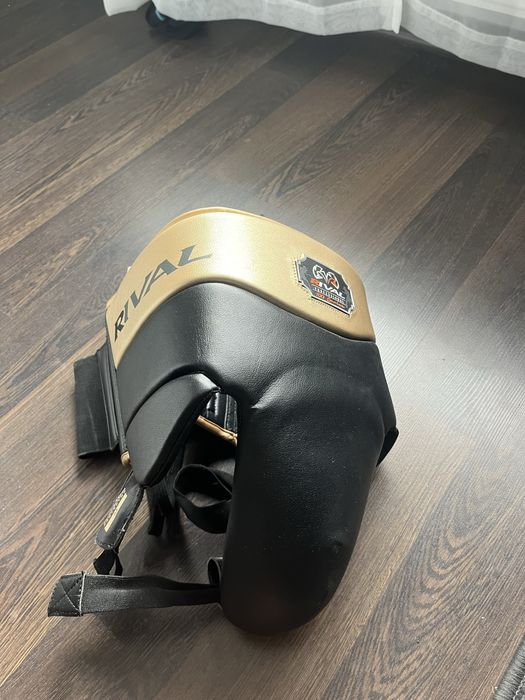 Боксов протектор за слабини Rival