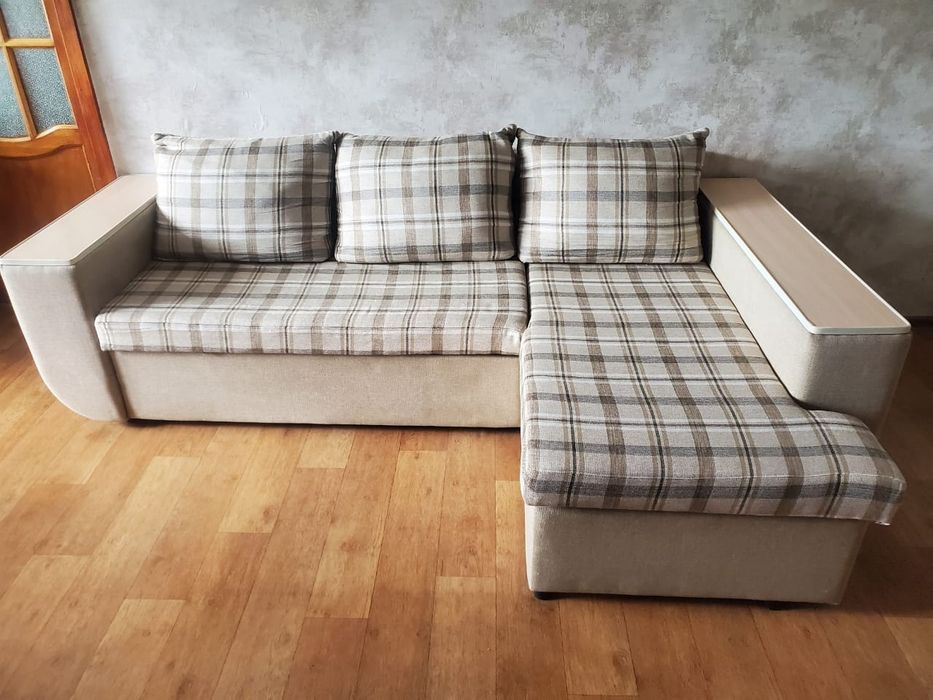 Диван угловой IKEA