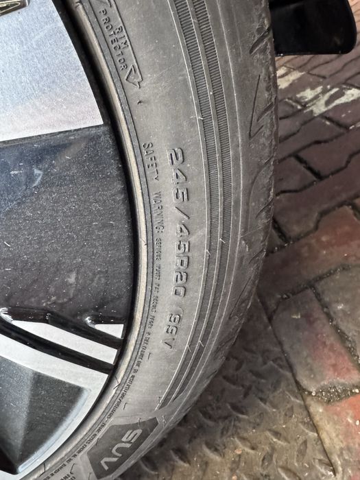Vand anvelope vara goodyear eagle f1 asymetric 3 245/45/r20 suv xl