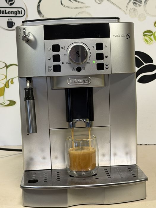 Кафемашина кафе автомат delonghi magnifica S с гаранция
