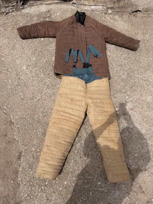 Costum profesional pentru dresaj / muscatura caini
