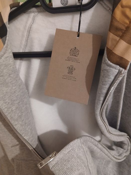 Hanorac gri Burberry