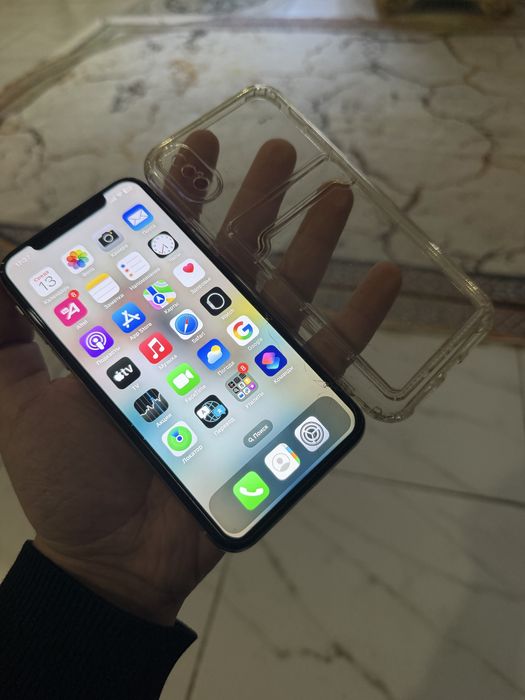 В продаже Айфон х.64Gb