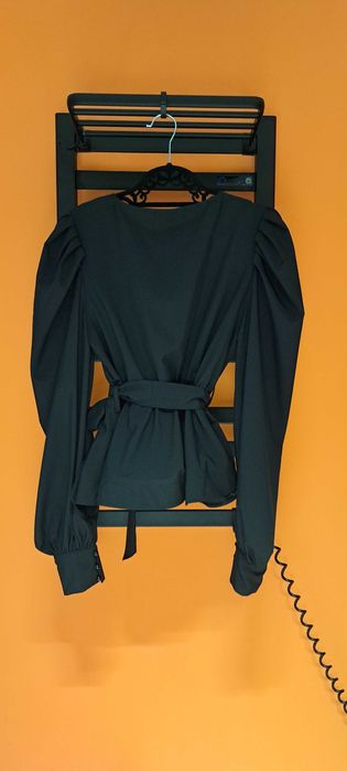 Продам блузу с баской