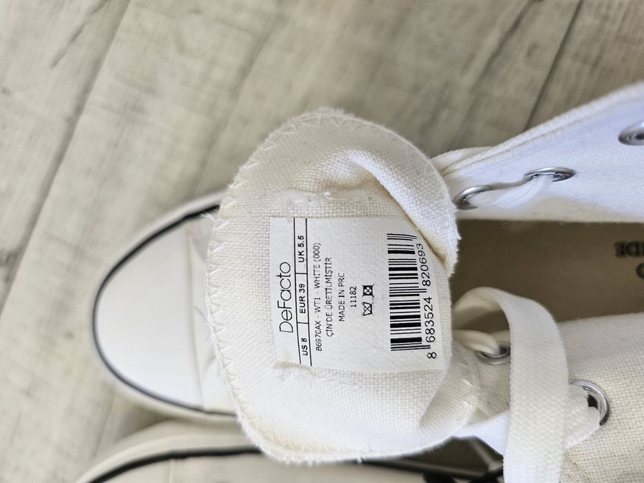 Новые белые кеды Converse