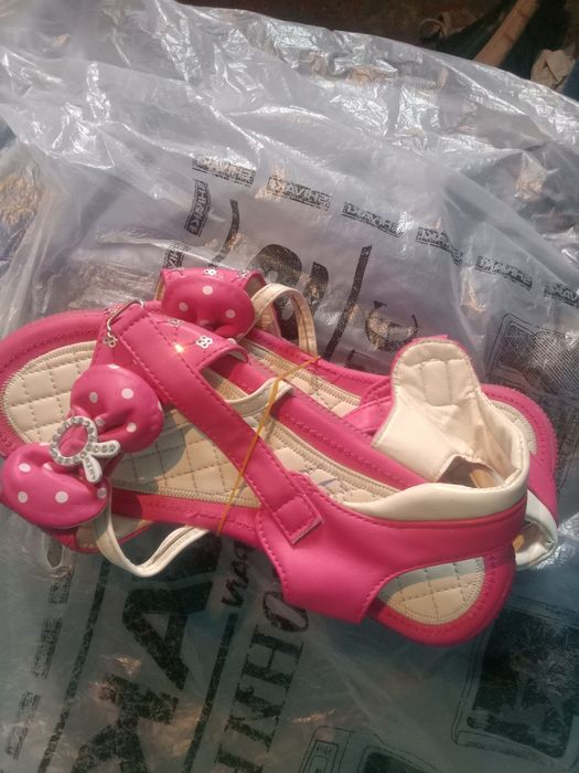 Обувь детская, женская дешёвая.