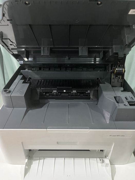 Принтер hp Laser MFP 135w