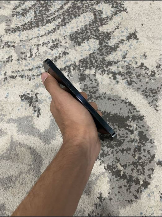 Iphone 12 pro yaxshi xolatda