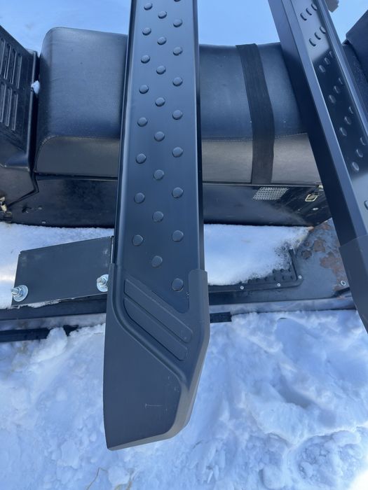 Продам пороги нива